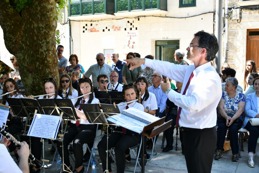 Música nas Prazas y exposición sobre la devoción a la Xunqueira abren agosto en Cee