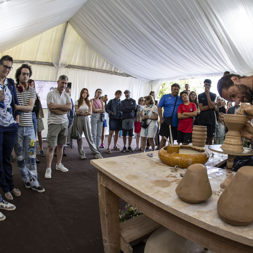 La Xunta pone en valor la olería de Buño con proyección de futuro