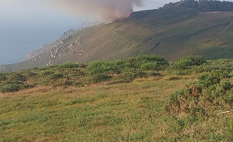 Incendio forestal en O Monte da Nave de Fisterra