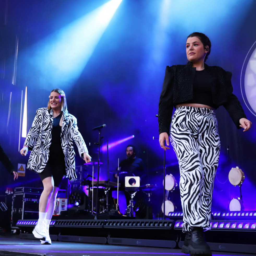 La Festa da Carballeira arranca por todo lo alto con Catuxa Slalom, Tanxugueiras y Agoraphobia