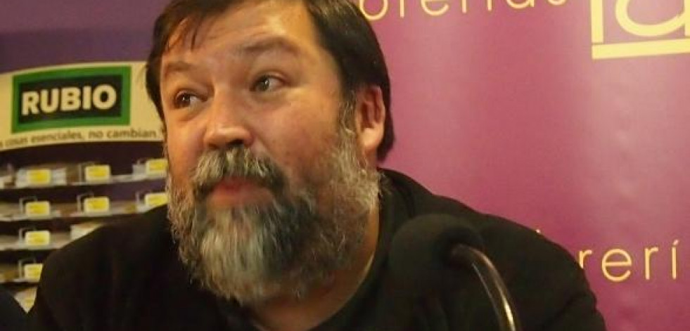 Francisco Caamaño recibe la distinción de Hijo Predilecto del Concello de Cee