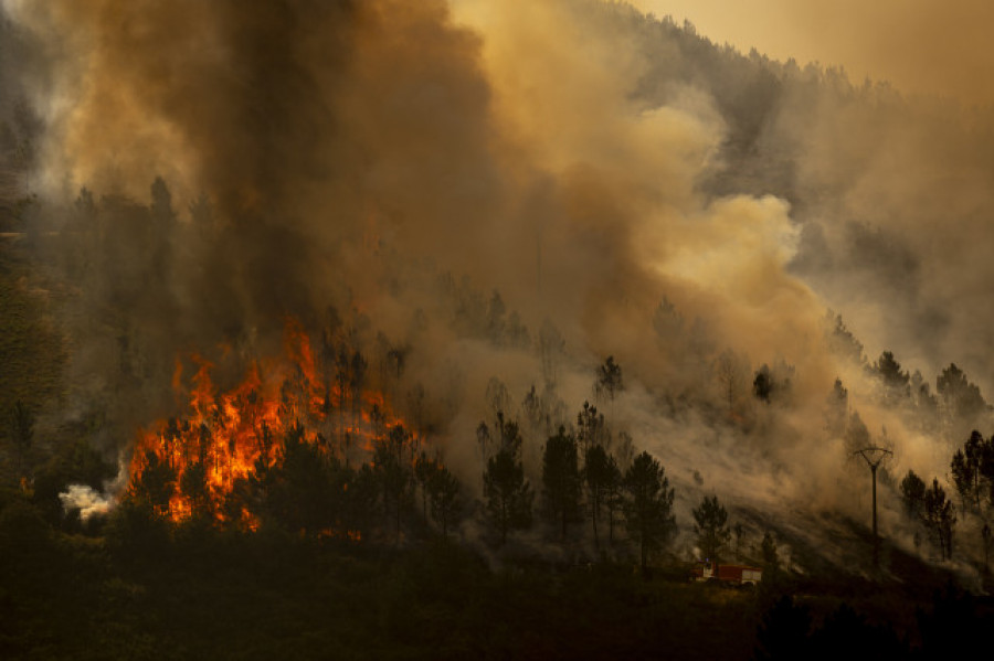 Un fuego con cinco puntos casi simultáneos llevó a Maceda al nivel 2 de madrugada