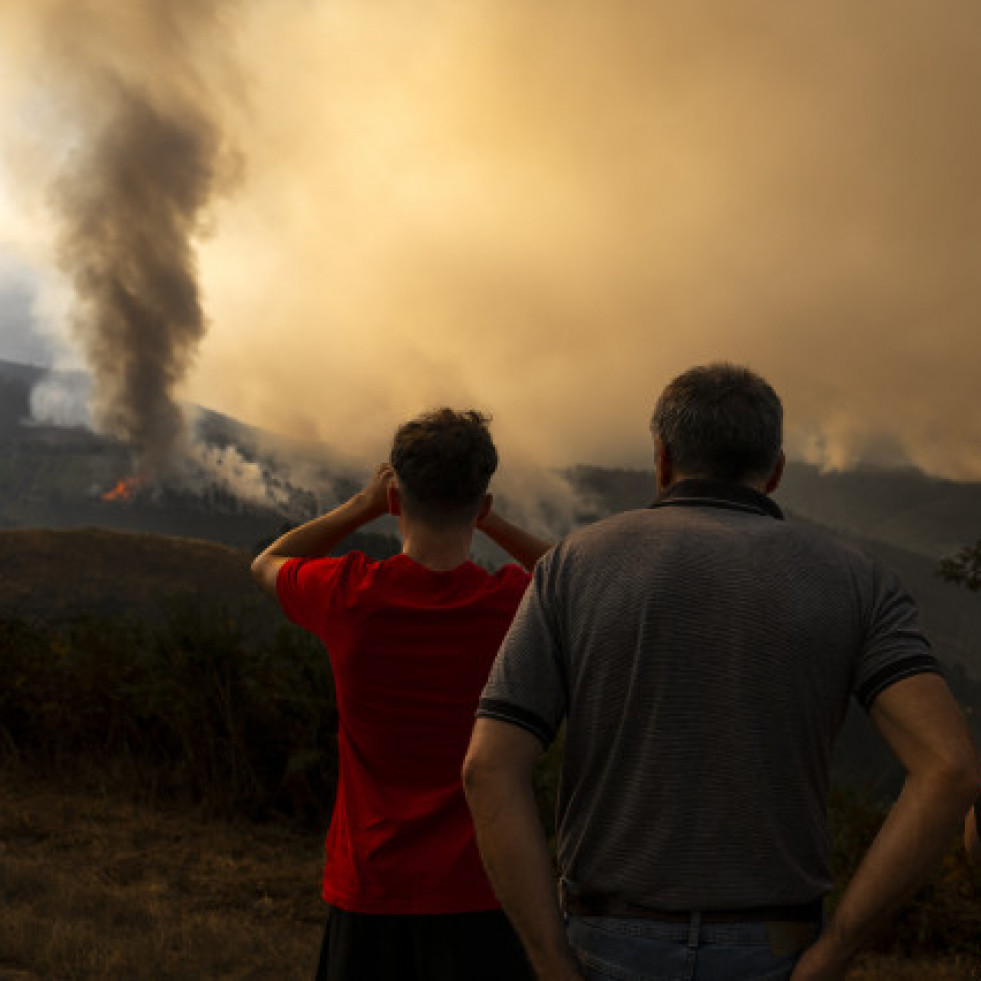 Galicia2INCENDIOSOURENSEMACEDACHANDREXA
