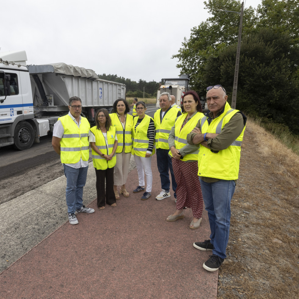 La Xunta refuerza el firme de la AC-432 en Camariñas y Vimianzo con 1,1 millones de euros de inversión