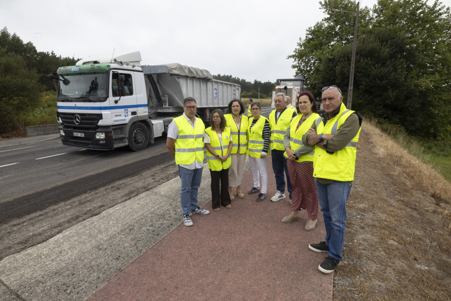 La Xunta refuerza el firme de la AC-432 en Camariñas y Vimianzo con 1,1 millones de euros de inversión