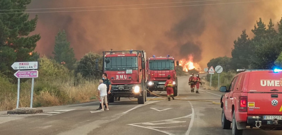 Muere un voluntario que trabajaba en el operativo del incendio de Molezuales entre Zamora y León