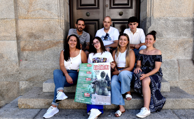 Cee inicia cuatro días de fiestas de A Xunqueira