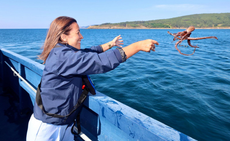 La conselleira do Mar pone en valor el trabajo y compromiso de los Gardacostas de Galicia