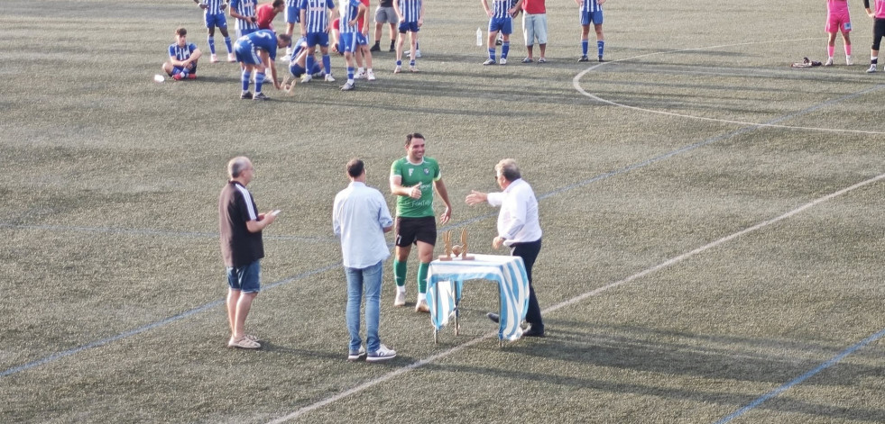 El Fisterra se lleva el Trofeo Gasthof al ganar en Baio por 1-3