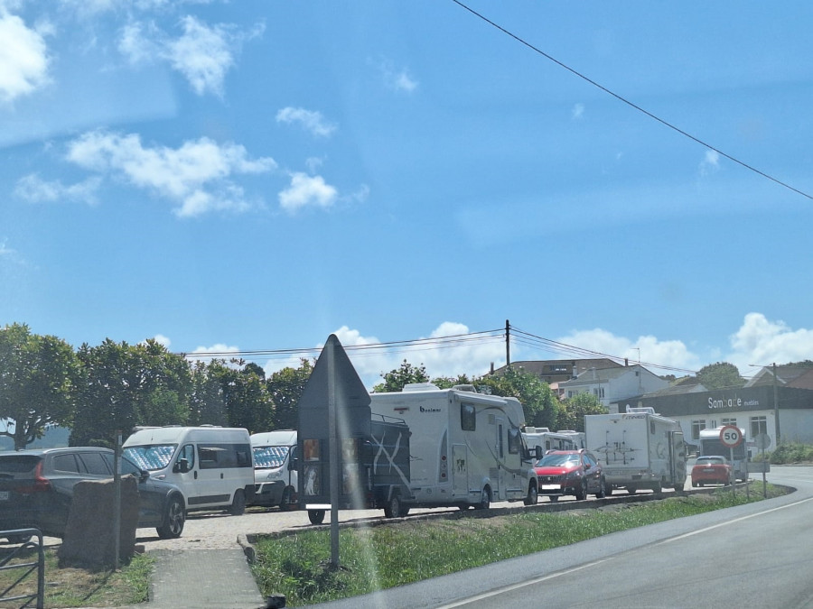 PP y BNG reclaman una ordenanza para regular las autocaravanas en Camariñas