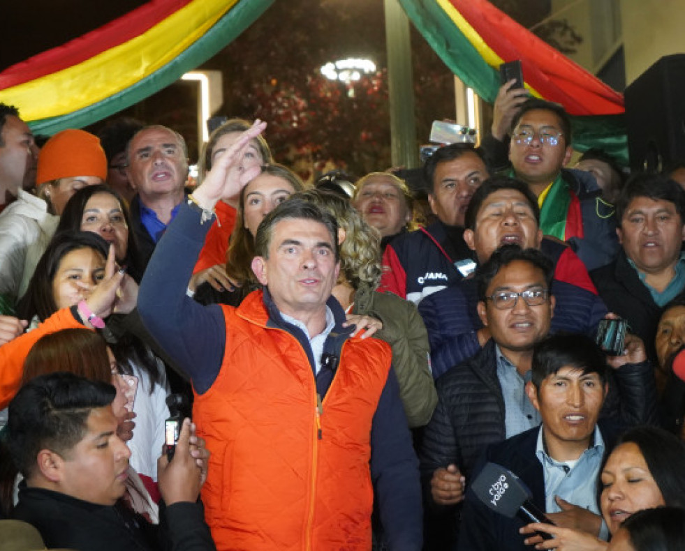EuropaPress 6906092 paz aug 18 2025 bolivian presidential candidate rodrigo paz pereira front speaks
