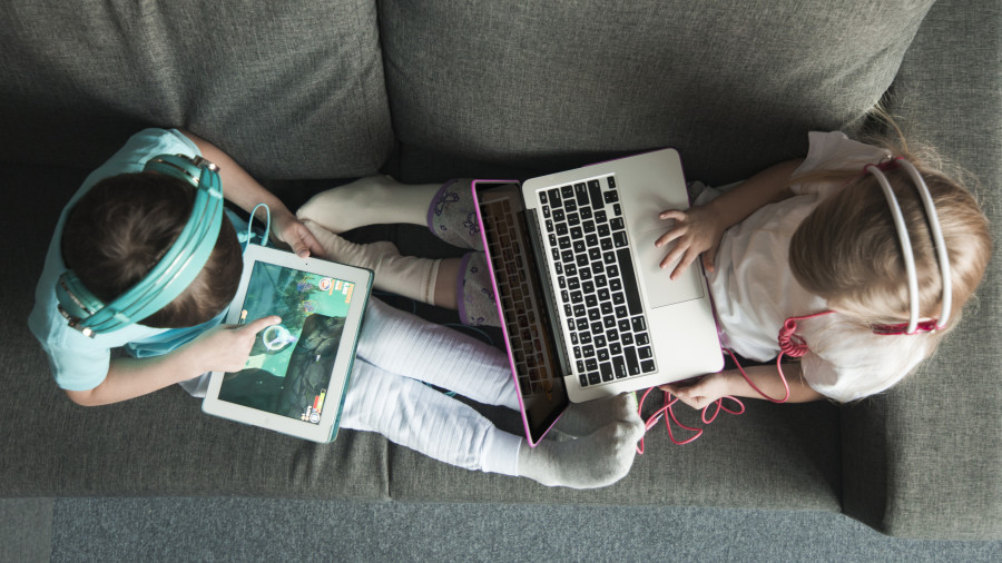 Una filtración destapa que los chatbots de Meta tenían permiso para interactuar de forma inapropiada con niños