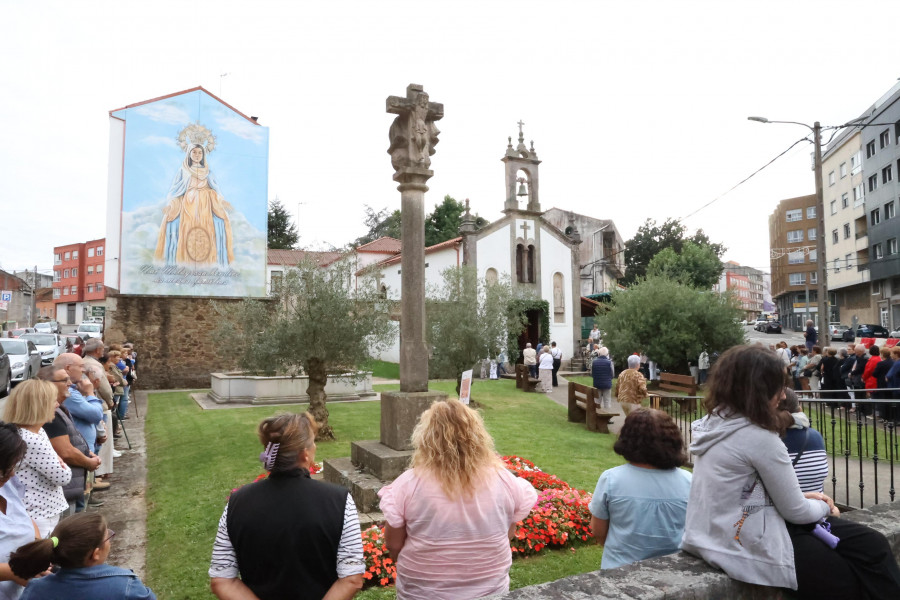 La novena marca el inicio de las fiestas da Milagrosa en Carballo