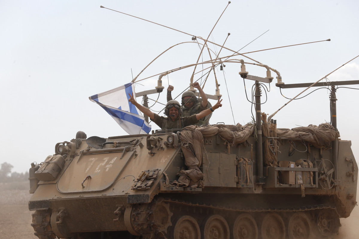 Tropas israelu00edes en la frontera de Gaza @EFE
